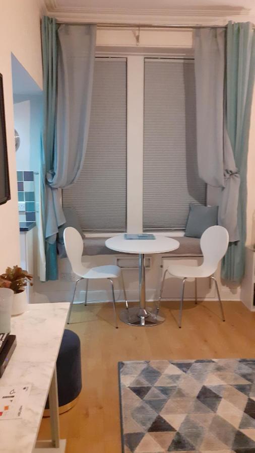 Bees Townhouse- Cupar Apartment Екстериор снимка